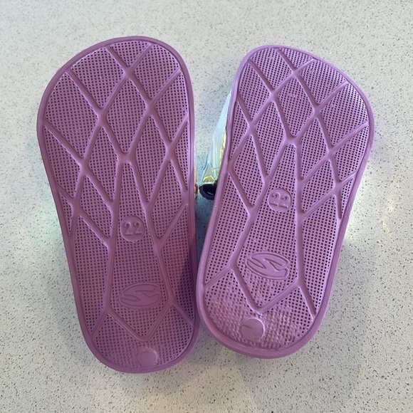 Toddler Unicorn Purple Flip Flops Size 22 - Picture 4 of 8